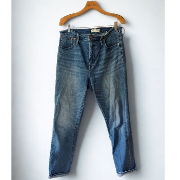 Perfect Blue Jean- Madewell Classic Straight Jeans — Size 31T (Tall) - Picture 1 of 4